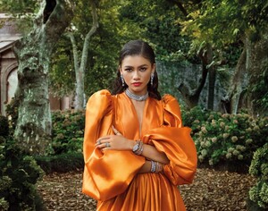 zendaya-bvlgari-forever-jewelry-collection-2020-5.jpg