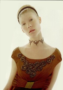 ARCHIVIO - Vogue Italia (December 2005) - A Charming Blend - 008.jpg