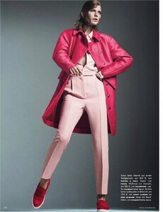 1006858112_Vogue_Germany_2013_10(dragged)2.thumb.jpg.4e309e9d45151c0337290bdebcfce76b.jpg