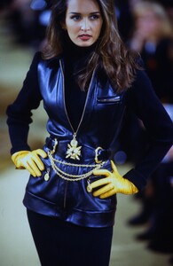 1011409844_donna-karan-fw-1992(17).thumb.jpg.acba0e459435a4bd17c48cffc27e3e20.jpg