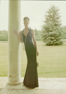 ARCHIVIO - Vogue Italia (December 2005) - A Charming Blend - 010.jpg