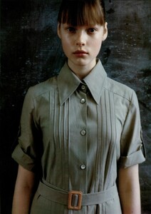 ARCHIVIO - Vogue Italia (March 2004) - Suggestions - 003.jpg