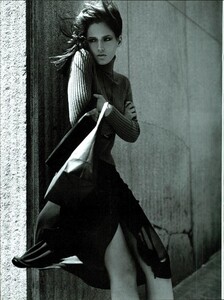 ARCHIVIO - Vogue Italia (October 1998) - Walking - 015.jpg