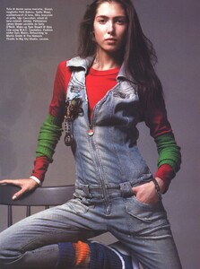 Vogue Italia (October 2005) - Latest News - 017.jpg