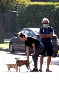       sil290420BZNimage6 .jpg