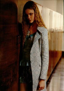 ARCHIVIO - Vogue Italia (March 2004) - Suggestions - 006.jpg