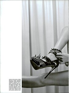 ARCHIVIO - Vogue Italia (June 2008) - Gleams - 017.jpg