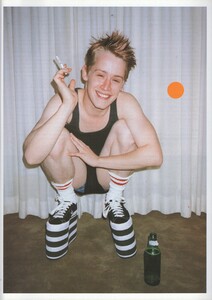 The Face (November 2002) - Macaulay Culkin - 011.jpg