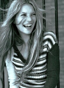 ARCHIVIO - Vogue Italia (November 2003) - The Kate's Way - 008.jpg