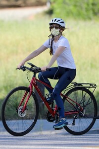         isl250420BZNimage124 .jpg