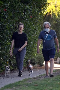       sil290420BZNimage13 .jpg