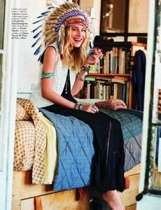 Elle Spain (April 2012) - Dree Hemingway - 006.jpg