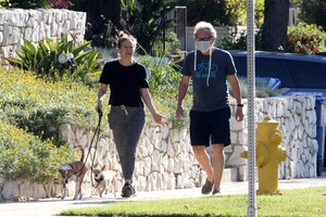       sil290420BZNimage25 .jpg