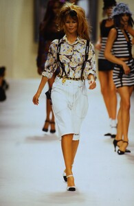 1187363163_chanel-ss-1994(9).thumb.jpg.d361b2affe7ea78083a66b82607fe794.jpg