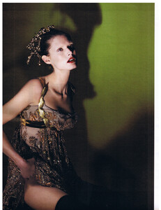 W (September 2006) - Surreal State - 014.jpg