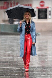        ash300420BZNimage102 .jpg