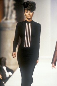 1233399107_HerveLeger1994WomenRTW54.thumb.jpg.3f0c9da359f75152493f003aad5ebf7c.jpg