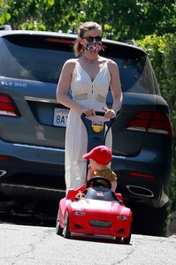 kat300420BZNimage104 .jpg