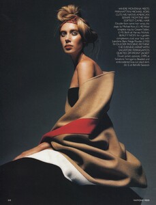 Vogue UK (September 1999) - Under Wraps - 003.jpg