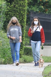         lil300420BZNimage137 .jpg