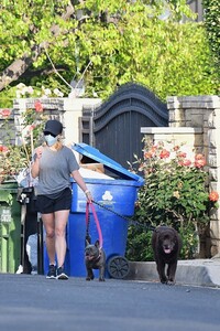       ree280420BZNimage117 .jpg