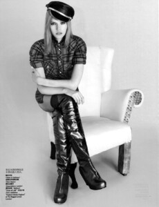 Vogue China (September 2008) - Pretty in Punk - 008.jpg