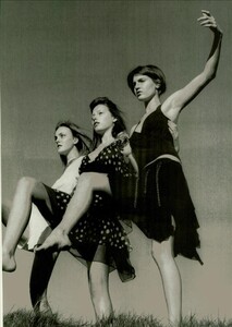 ARCHIVIO - Vogue Italia (March 2004) - Suggestions - 019.jpg