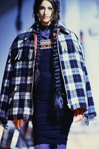 1358606264_jean-paul-gaultier-fw-1992(2).thumb.jpg.2a5c1b76a02b3f77d056f6c951a68905.jpg
