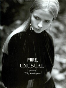 ARCHIVIO - Vogue Italia (October 2004) - Pure, Unusual - 002.jpg