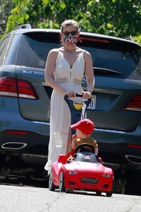 kat300420BZNimage102 .jpg