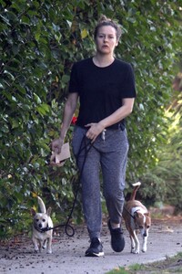       sil290420BZNimage12 .jpg