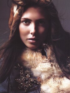 Vogue Italia (October 2005) - Latest News - 011.jpg