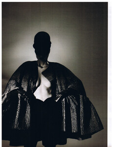 W (September 2006) - Surreal State - 012.jpg