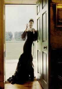ARCHIVIO - Vogue Italia (December 2005) - A Charming Blend - 006.jpg