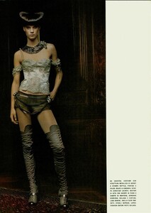 ARCHIVIO - Vogue Italia (December 2004) - Dress Up - 008.jpg