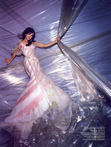 Vogue UK (November 2006) - Knight Vision - 003.jpg