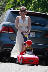 kat300420BZNimage101 .jpg