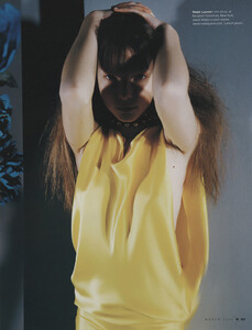 W (March 2004) - Nick Knight - 001.jpg