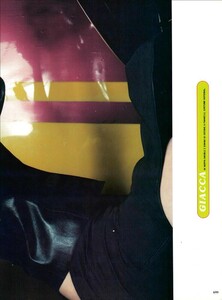 ARCHIVIO - Vogue Italia (March 1999) - Riders in the Wind '99 - 006.jpg