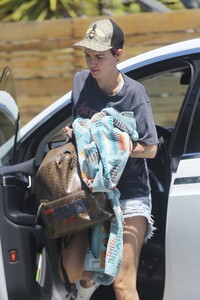         rub240420BZNimage101 .jpg