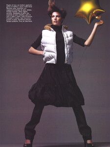 Vogue Italia (October 2005) - Latest News - 006.jpg