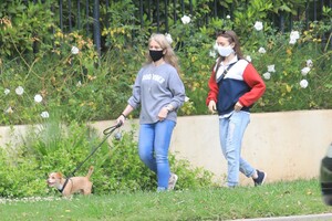         lil300420BZNimage129 .jpg