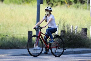         isl250420BZNimage122 .jpg