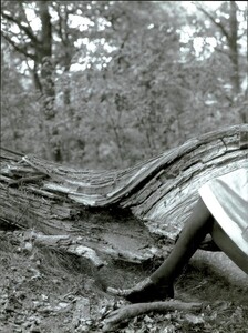 ARCHIVIO - Vogue Italia (October 2004) - Pure, Unusual - 007.jpg