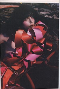 W (March 2005) - Industrial Strength - 018.jpg