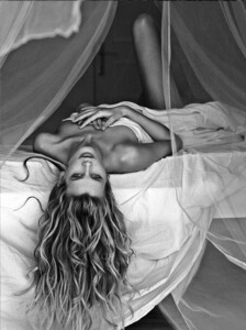 Vogue Italia June 1991 by Marco Glaviano.jpg