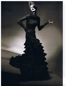 W (September 2006) - Surreal State - 011.jpg