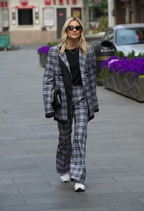        rob300420BZNimage101 .jpg