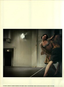 ARCHIVIO - Vogue Italia (March 2002) - Variation On Gold - 009.jpg