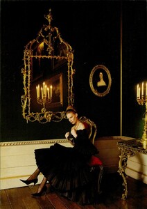 ARCHIVIO - Vogue Italia (December 2005) - A Charming Blend - 011.jpg